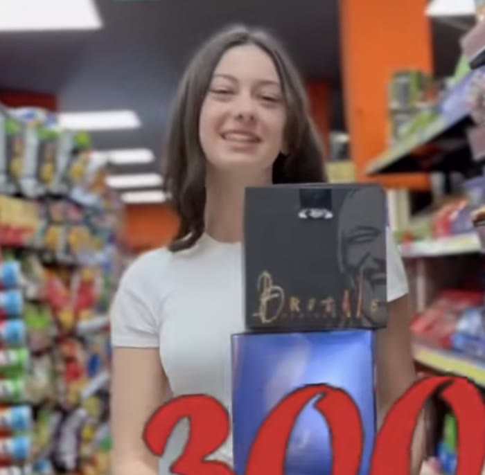 Кити К във видео за първия си клиент – веригата Триста